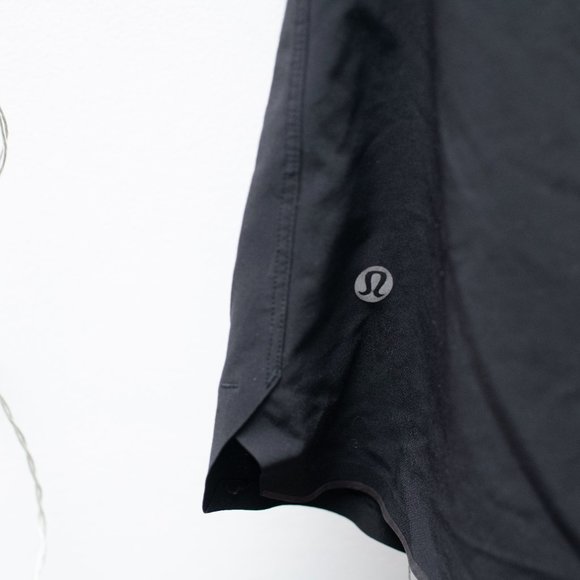 Lululemon  Mens Black Shorts - Picture 2 of 3